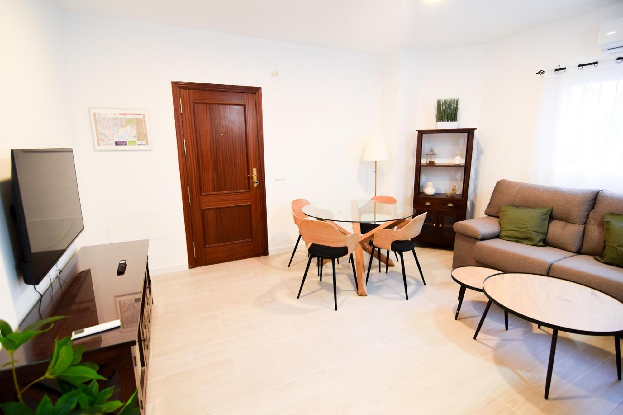 Letmalaga Cobblestone St. Appartement Buitenkant foto
