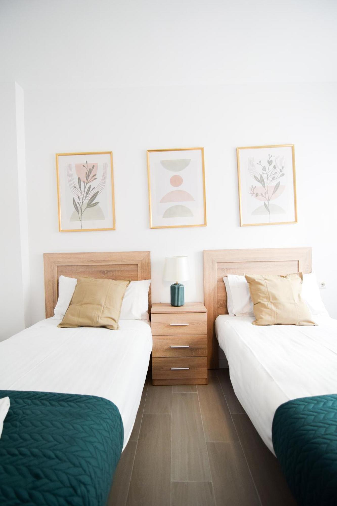 Letmalaga Cobblestone St. Appartement Buitenkant foto