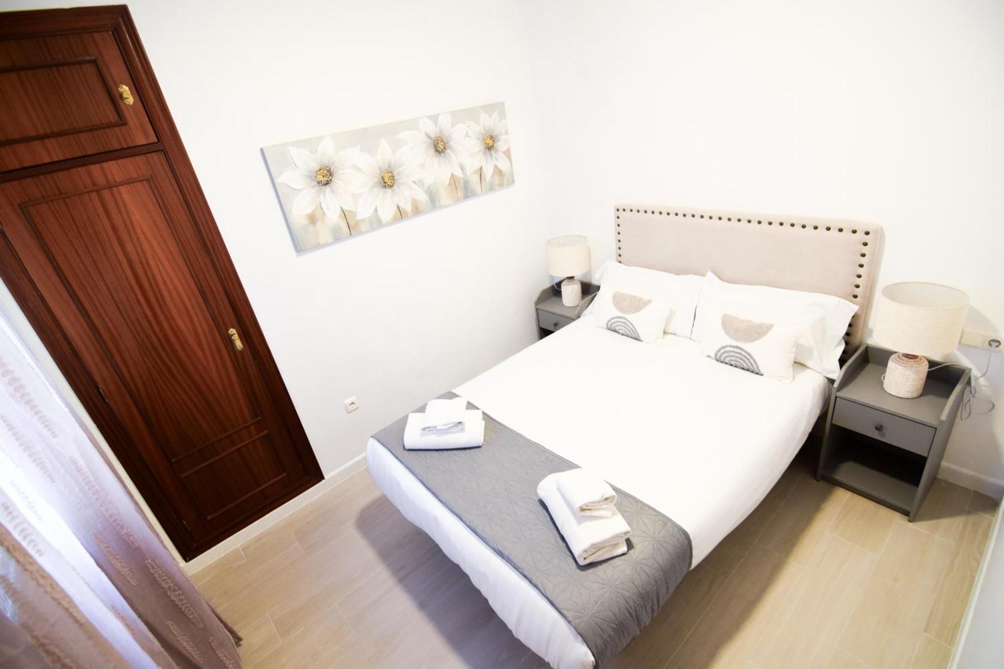 Letmalaga Cobblestone St. Appartement Buitenkant foto